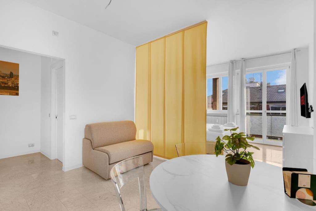 Yellow Flat Central Milano Exterior foto